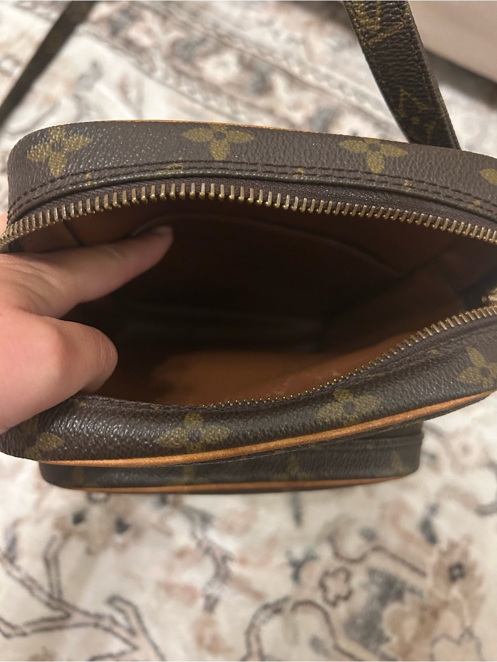 Louis Vuitton Monogram Canvas Brown & Tan Messenger Bag - Picture 6 of 9